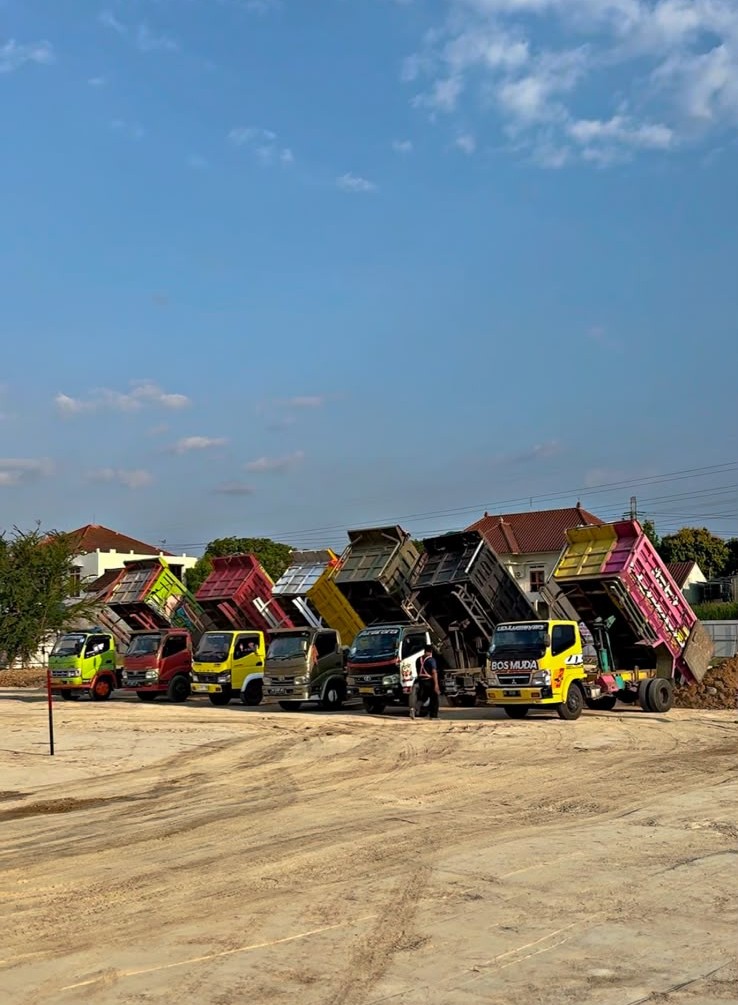 Armada dump truck CV GN PUTRA